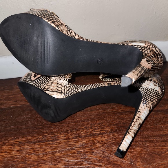 Charlotte Russe NIB Open Toe Ankle Strap Faux Snakeskin Cadence Stilettos, 10 - Picture 9 of 11
